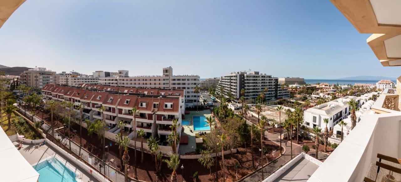 Homeforguest Modern And Recently Renovated Apartment In Arona Arona  Exteriör bild